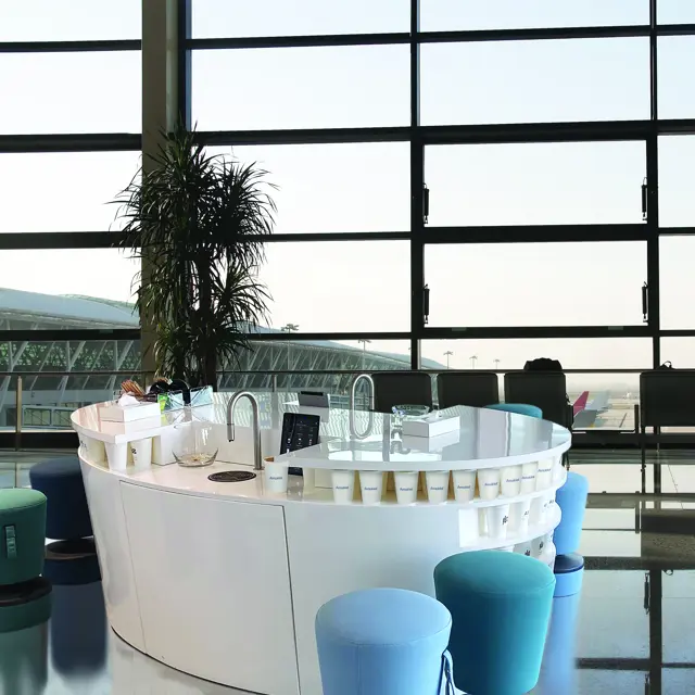 Airport coffee lounge
