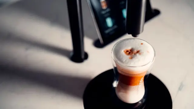 TopBrewer macchiato with silky milkfoam